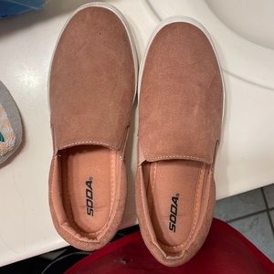 Soda slip on shoes—dust rose size 8